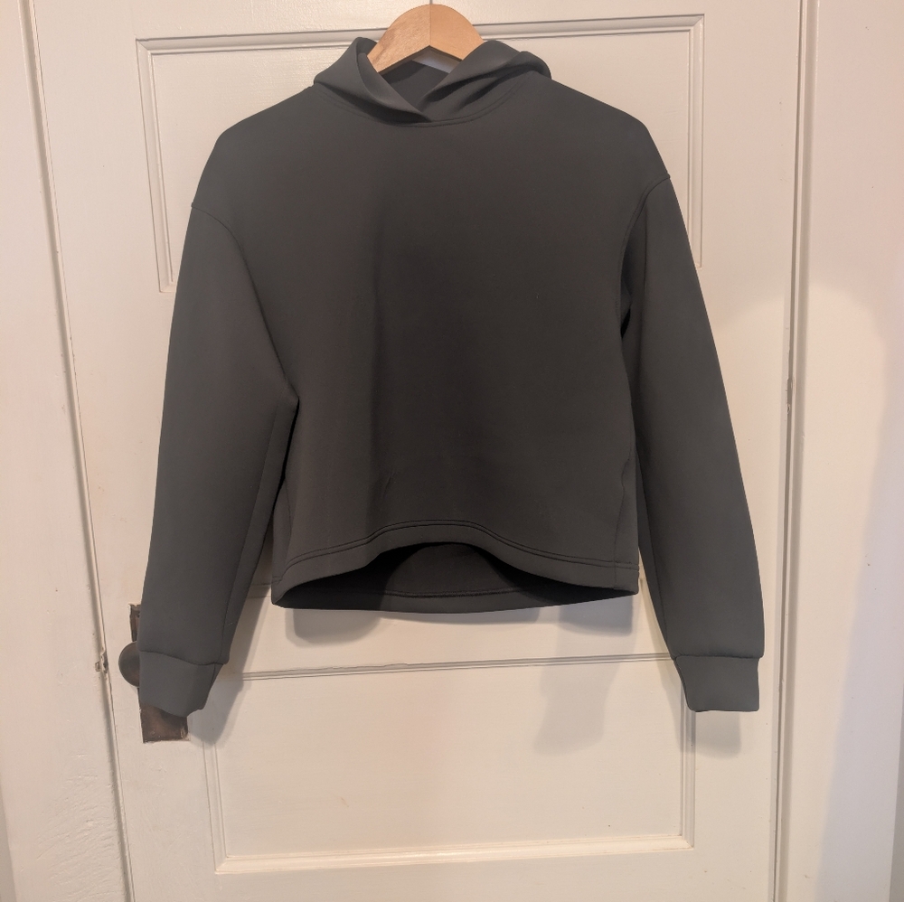 Uniqlo Women's Dark Gray Scuba Ultra Stretch Dry Hoodie Boxy Fit Crop EUC small